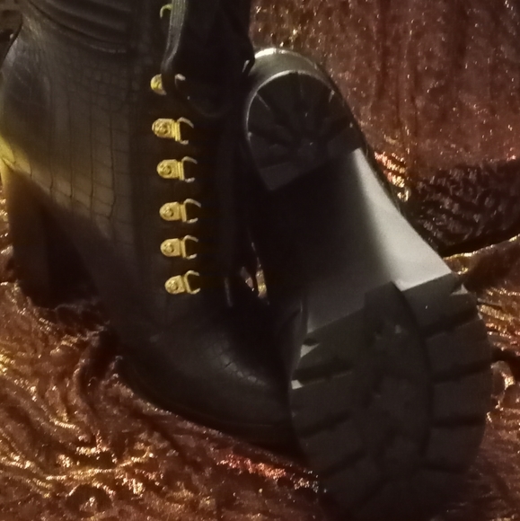 Booties - Picture 3 of 4